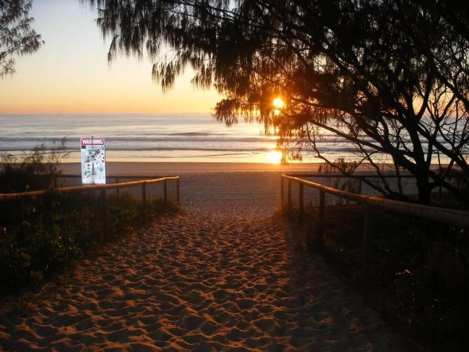 Surfers Paradise - 1 Bedroom Fully Furnished Apt#1 Apartment in Surfers Paradise