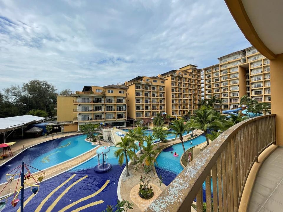 Themepark View | Gold Coast Morib [A3272] Apartment in Selangor, Malaysia