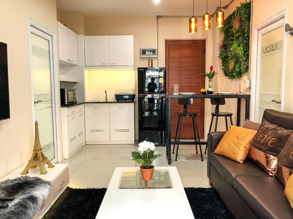 CC Condo1 big size 50 sqm. 2 br Apartment in Pattaya City