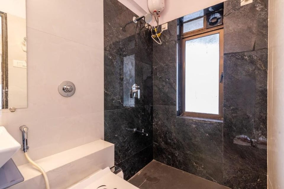 Centrally Located (3 Bedroom) - Santacruz East  Apartment in Mumbai