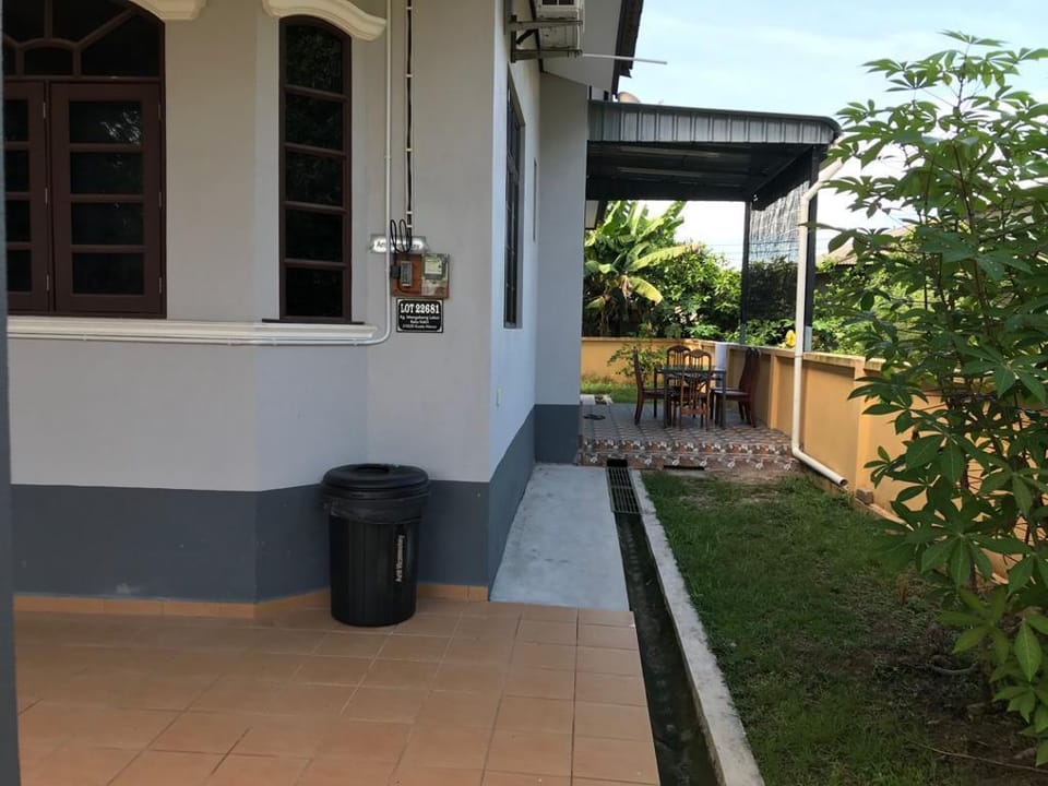 ARIF HOMESTAY 1 Vacation rental in Terengganu, Malaysia
