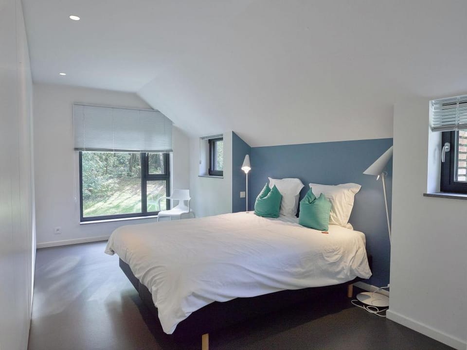 Jalhay Pondside Forest Home Vacation rental in Wallonia, Belgium