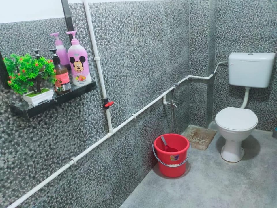 Homestay Aisyah Humairah ( Muslim Only ) Vacation rental in Johor