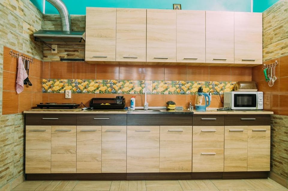 Molodegniy Hotel  Apartment in Odessa Oblast