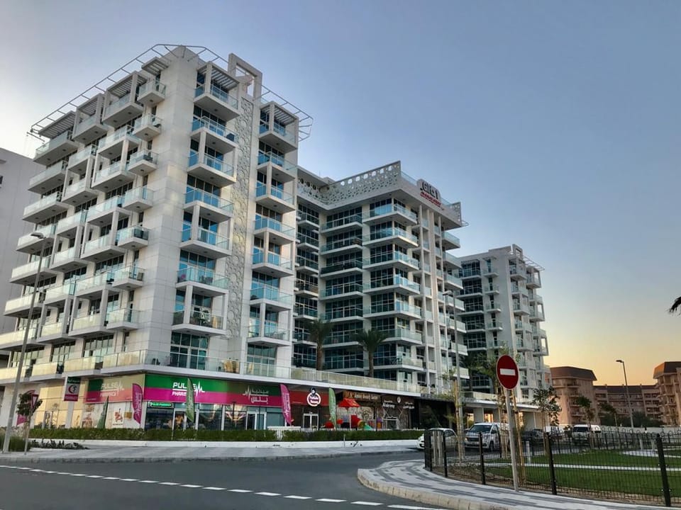 Super Comfy & Spacious studio in Studio City Apartment in Dubai