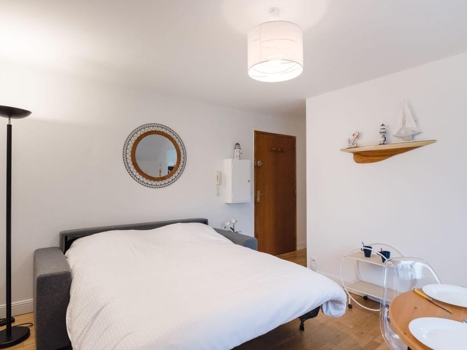 Apartment in Port-en-Bessin near Seashore Apartment in Normandy