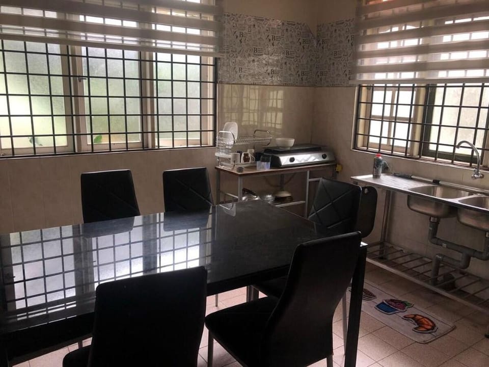 Putri Homestay Bungalow @ UMK Pengkalan Chepa Vacation rental in Malaysia