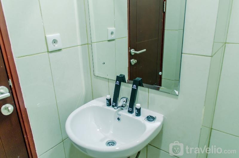 Simply Cozy 1BR at Asatti Apartment By Travelio Apartment in West Java