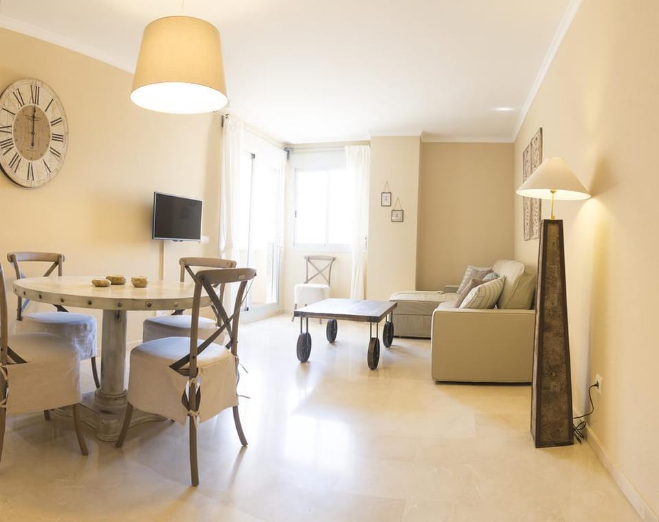 CENTRAL STATION - City Center & Free Parking Apartment in Malaga