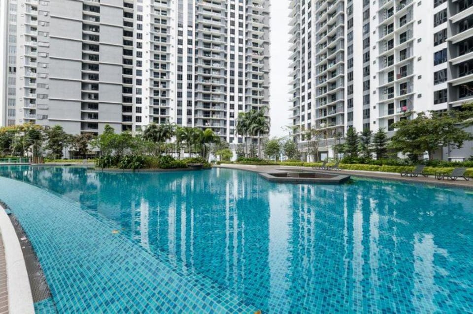 Modern Classy Luxury , United Point , Xian Dai You Ya She Hua 6pax Apartment in Petaling Jaya