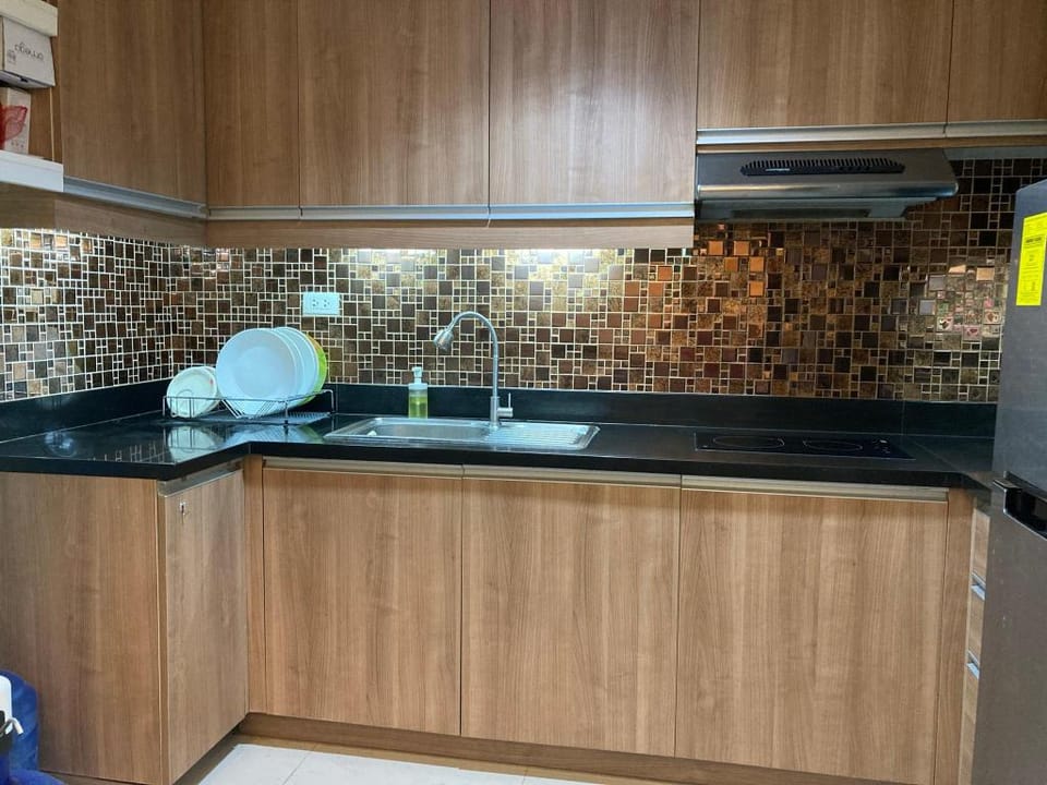 One Bedroom Condo with Fast Internet+WFH Workspace Apartment in Cebu City