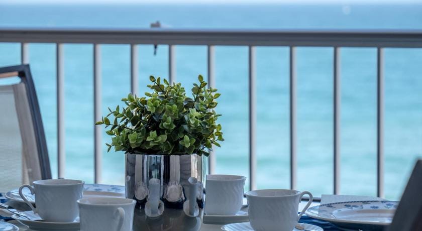 SPECTACULAR SEA VIEW Fuengirola Apartment in Fuengirola