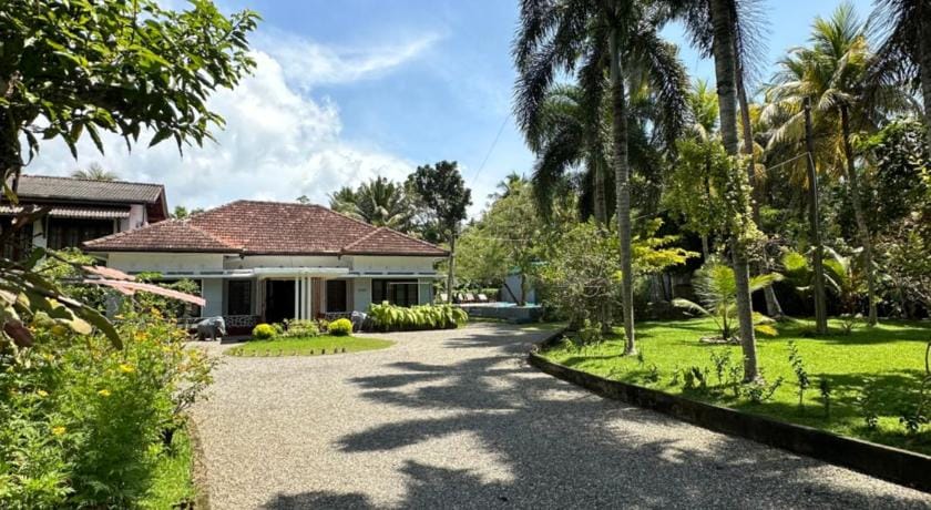 Mango Tree Villa Bed and Breakfast in Southern Province