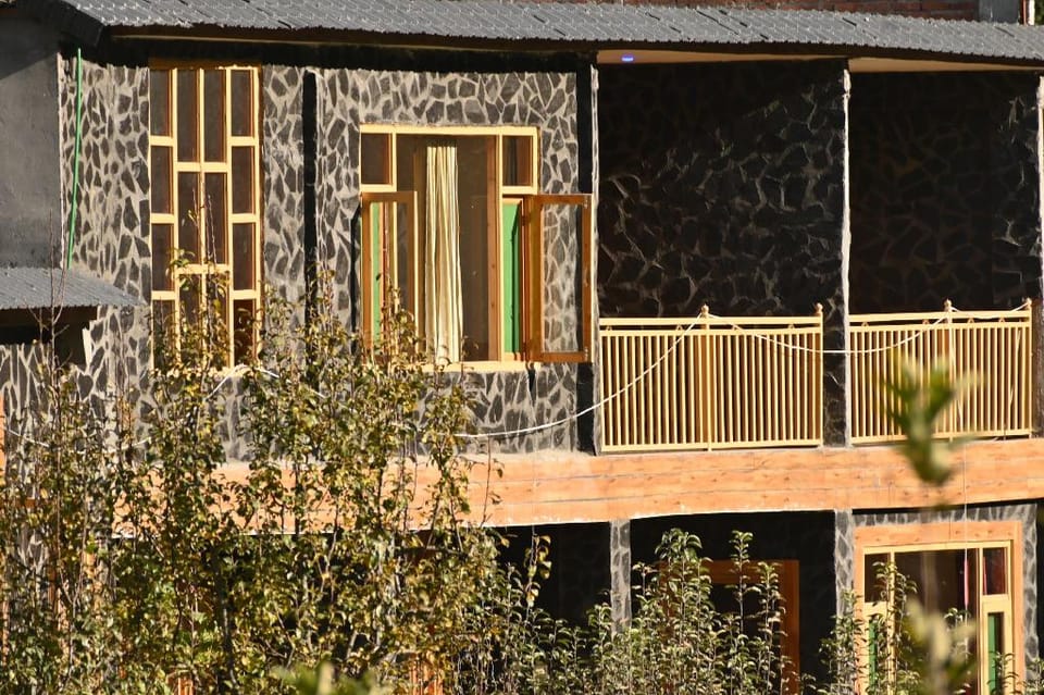Khwabeeda Stays Hotel in Himachal Pradesh