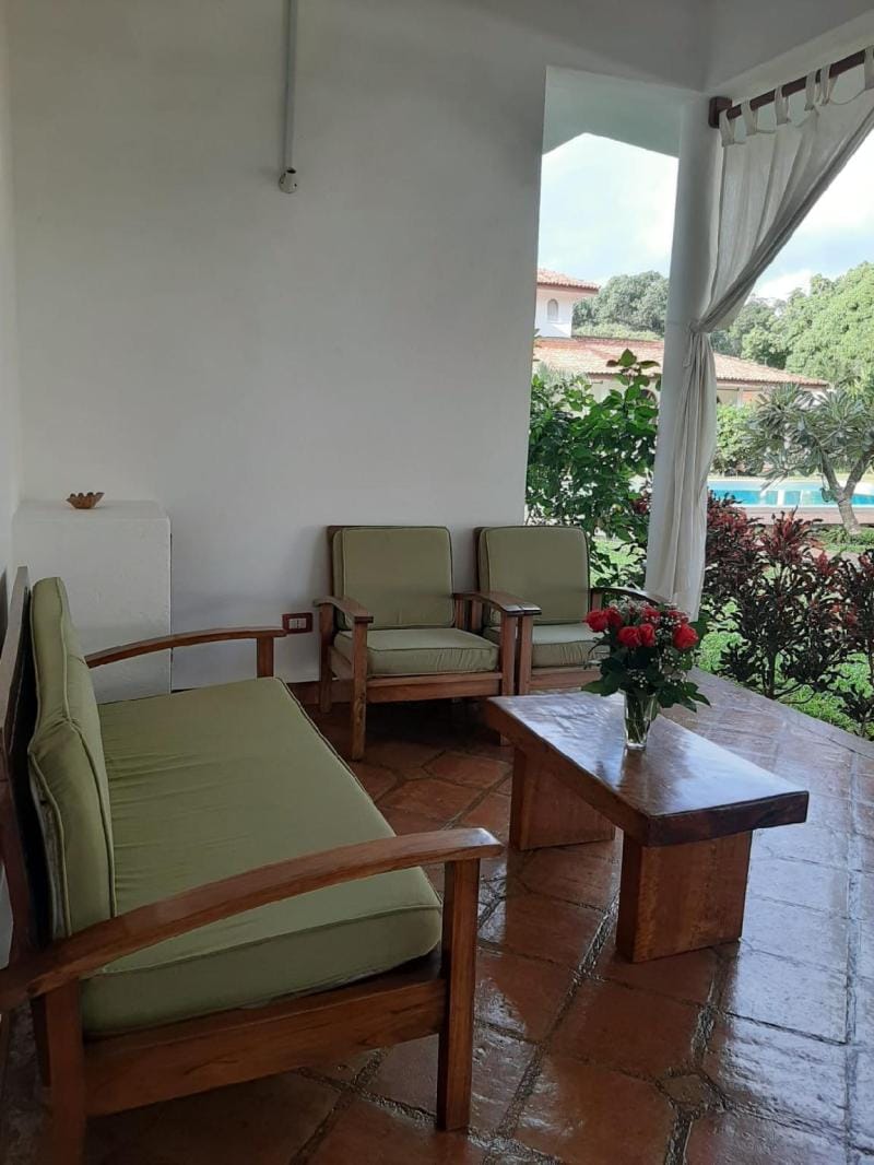 Relaxing One-Bedroom Cottage with a pool Apartment in Malindi