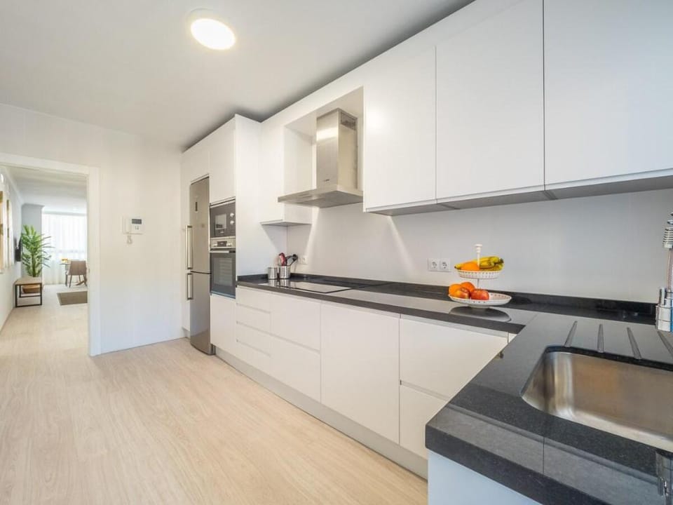 MALAGUETA SEA VIEW - PREMIUM (free parking) Apartment in Malaga