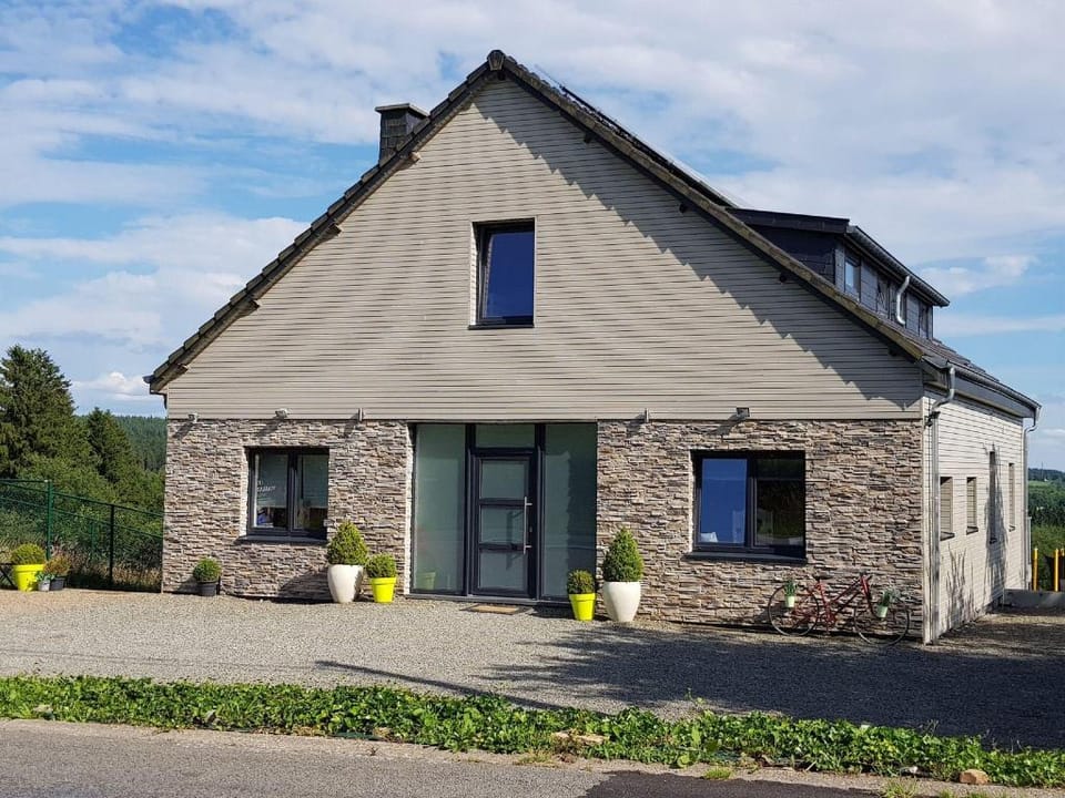 Villa with Spa-Francorchamps F1 Circuit Vacation rental in Wallonia, Belgium