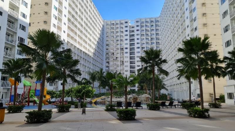Chic Nordic Condo Mall of Asia Shore Residences Apartment in Pasay