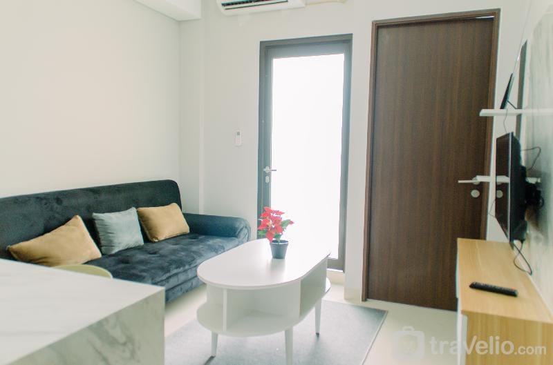 Elegant & Comfy 2BR Transpark Bintaro By Travelio Apartment in Jakarta