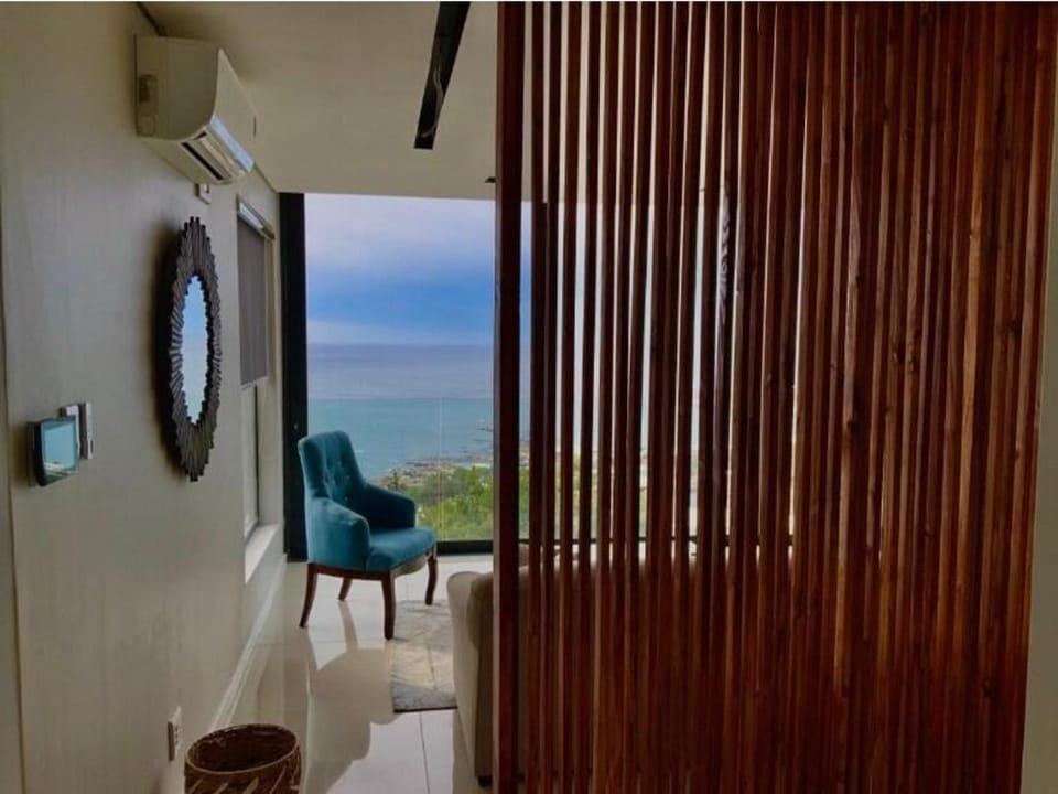 Lovely1-bedroom apartment rental unit free Parking Apartment in Camps Bay