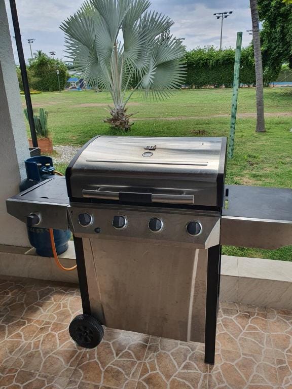 El Peñon Chill Out Home, Golf, Tennis & Ski  Vacation rental in Girardot