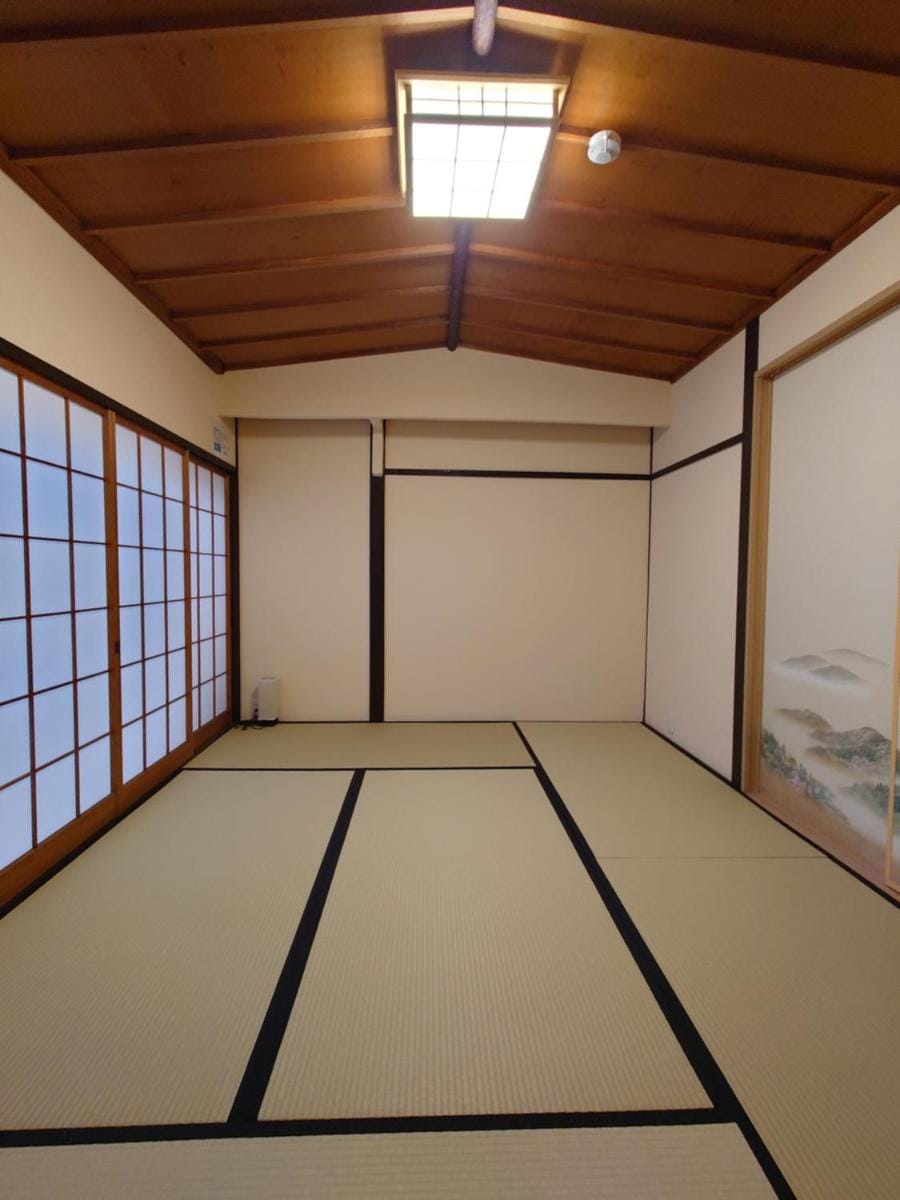 Haku Flowers Seven Bed and Breakfast in Kyoto