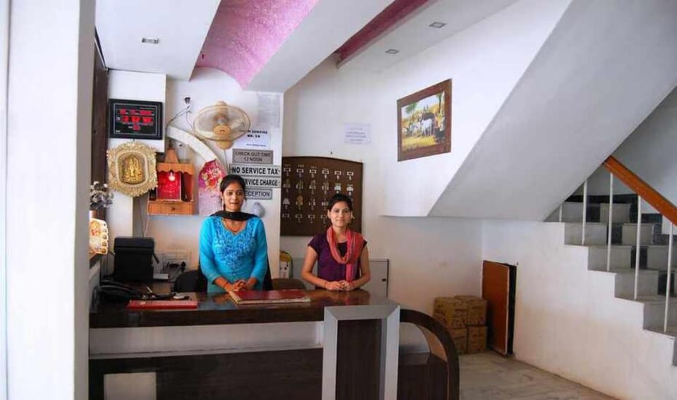 Goroomgo  Viren Holiday Home Agra Vacation rental in Agra