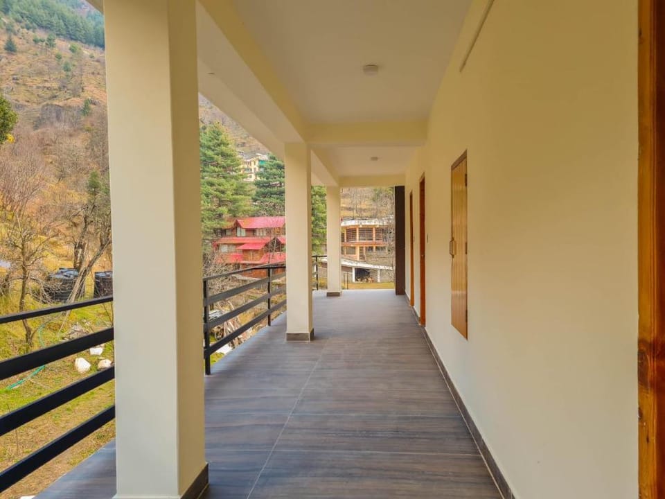 The Ireland Manali Apartment in Manali