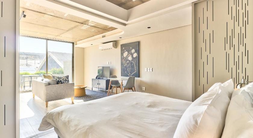 Studio with Balcony and City views Apartment in Cape Town