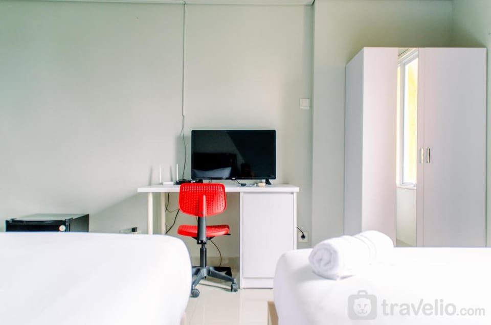 Cozy Stay Studio Room at Beverly 90210 By Travelio Apartment in West Java
