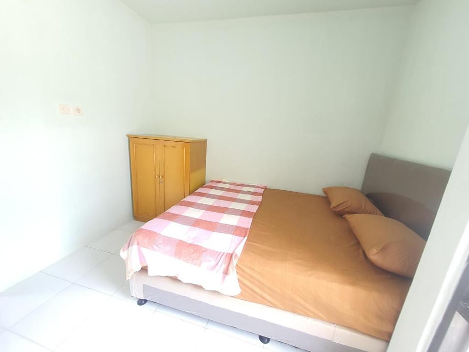 Mataram House for Rent  near Epicentrum Mall Vacation rental in West Nusa Tenggara, Indonesia