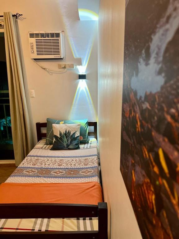 Lovely Spacious Condo With Balcony Apartment in Pasay