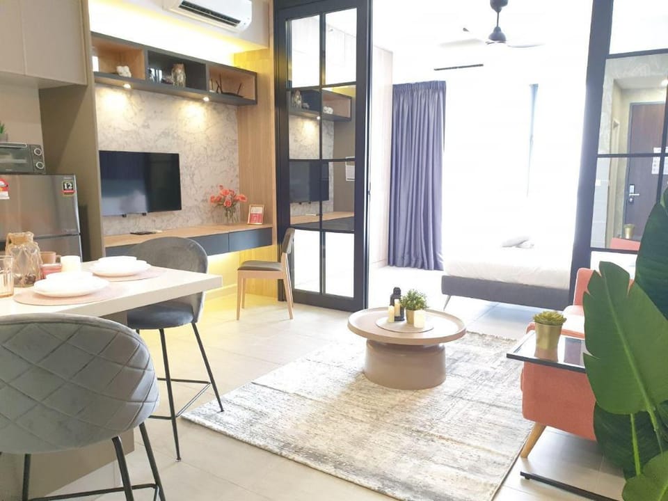 Glorybnb@Bell Suite KLIA XiamenU WIFI Netflix #WFH Apartment in Negeri Sembilan, Malaysia