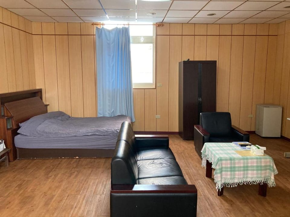 Room C rooftop (long term) Apartment in Taiwan, Province of China