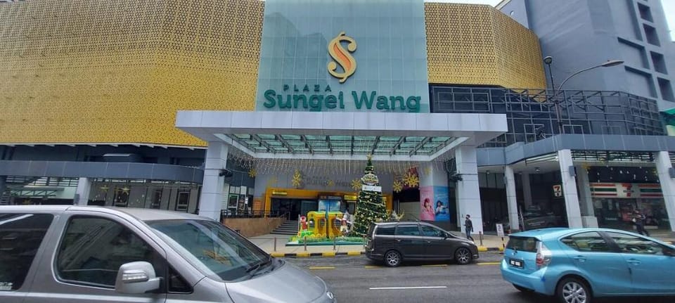 Three Bedroom with Darting and Arcade Game(11 pax) Vacation rental in Federal Territory of Kuala Lumpur