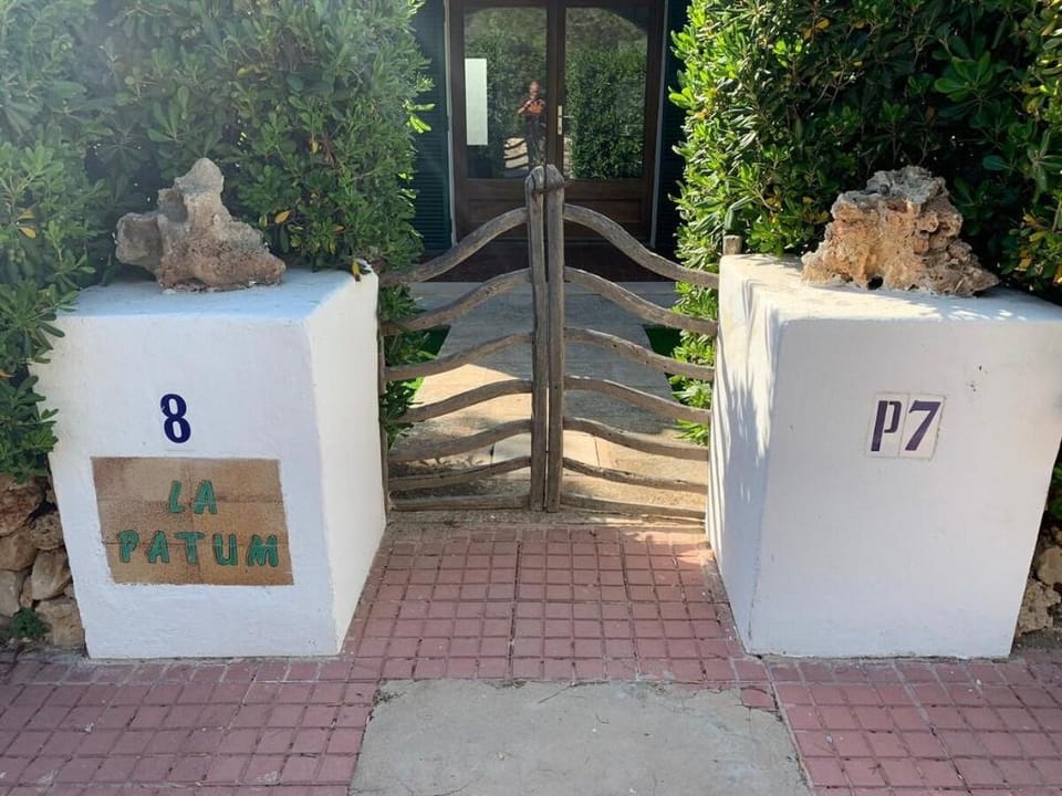 CASA PAREADA (a 200m del FAR D'ARTRUTX) Vacation rental in Cala en Bosc