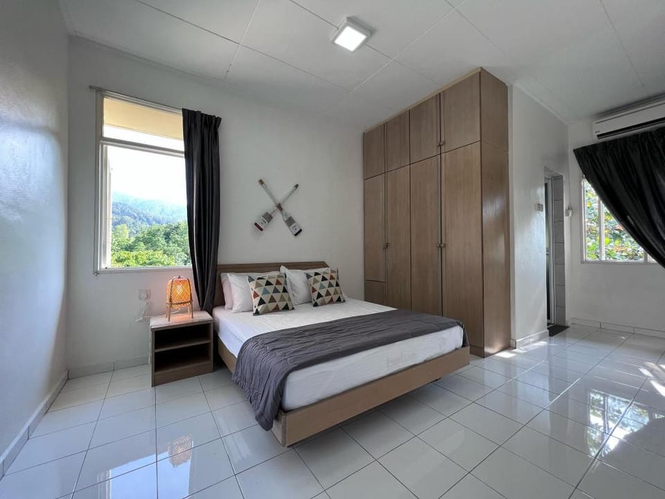 EE's Beach House | Homestay 3 min walk to beach  Apartment in Batu Ferringhi, Penang, Malaysia