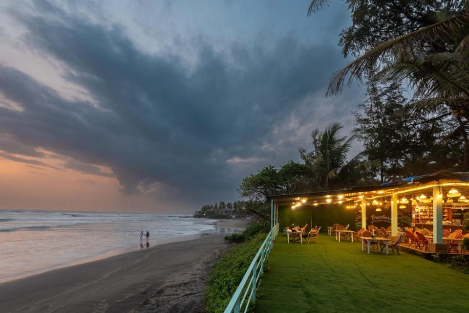 Amadi Beach Front Resort Hotel in Mandrem