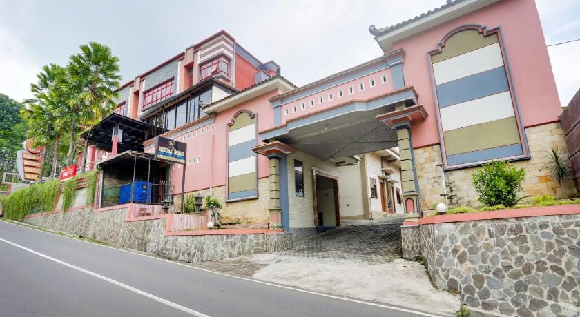 Urbanview Hotel Bergas Indah Bandungan by RedDoorz Hotel in Indonesia