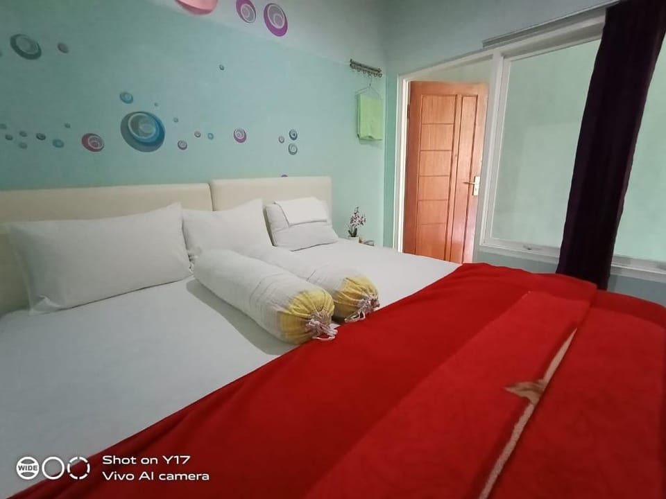 Villa kolam renang JatimPark BNS Night Spectakuler Villa in Batu