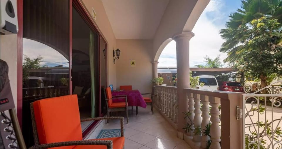 Two Bedroom Apartment - Chez Benoit self catering Apartment in Africa