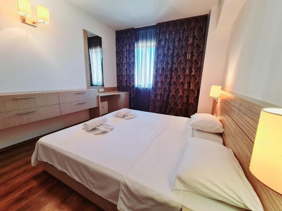 The Morning Sunrise Flat Apartment in Bucharest