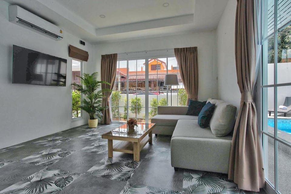 C3 Serene Pool Villa in Pattaya’s Vibrant Heart Villa in Pattaya City