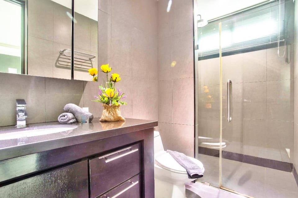 Idyllic Palm Oasis Villa C7 with Pristine Pool Villa in Pattaya City