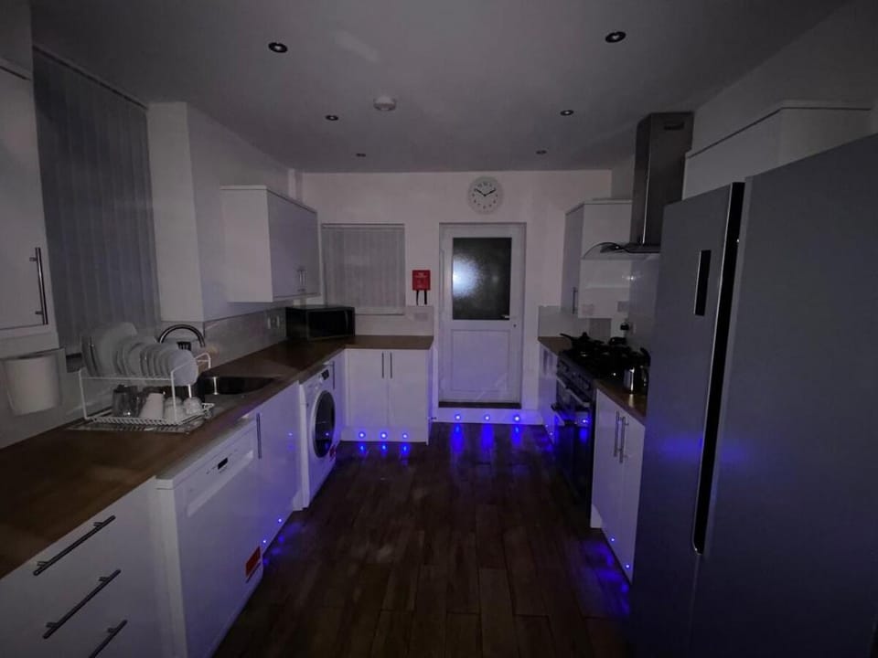 Heaton Park Road Professional Lets Vacation rental in Newcastle upon Tyne
