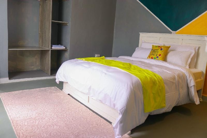 SHYRAH GLASS COTTAGES BEAUTIFUL ROMANTIC GETAWAY Vacation rental in Kenya