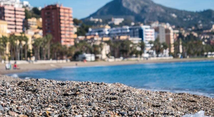 LA MALAGUETA BEACH - New Release Apartment in Malaga