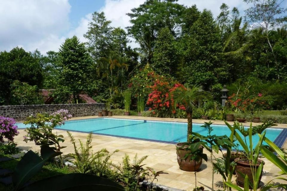 Studio Rumah Pojok  Vacation rental in Special Region of Yogyakarta