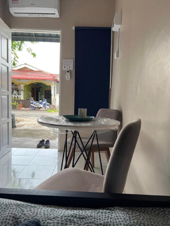 THE PRIVATE ROOM in Seri Iskandar perak (WiFi) Villa in Perak Tengah District