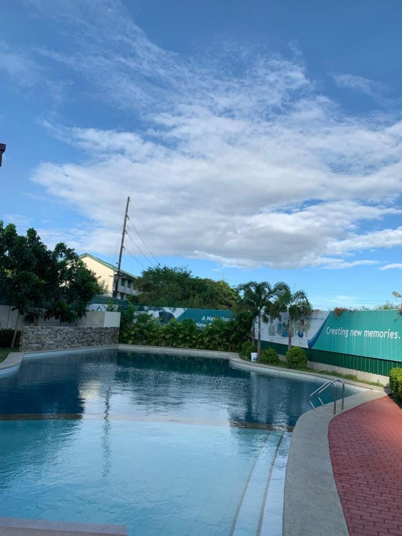 Anuva Alabang Condo 4paxfree pool&pet allowed wifi Apartment in Paranaque